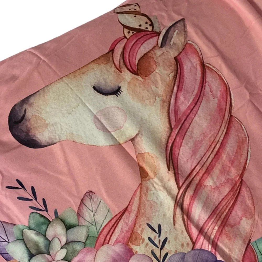 NWOT Unicorn Floral 60” Round Circle Beach Picnic Table Blanket w/ Tassel Fringe